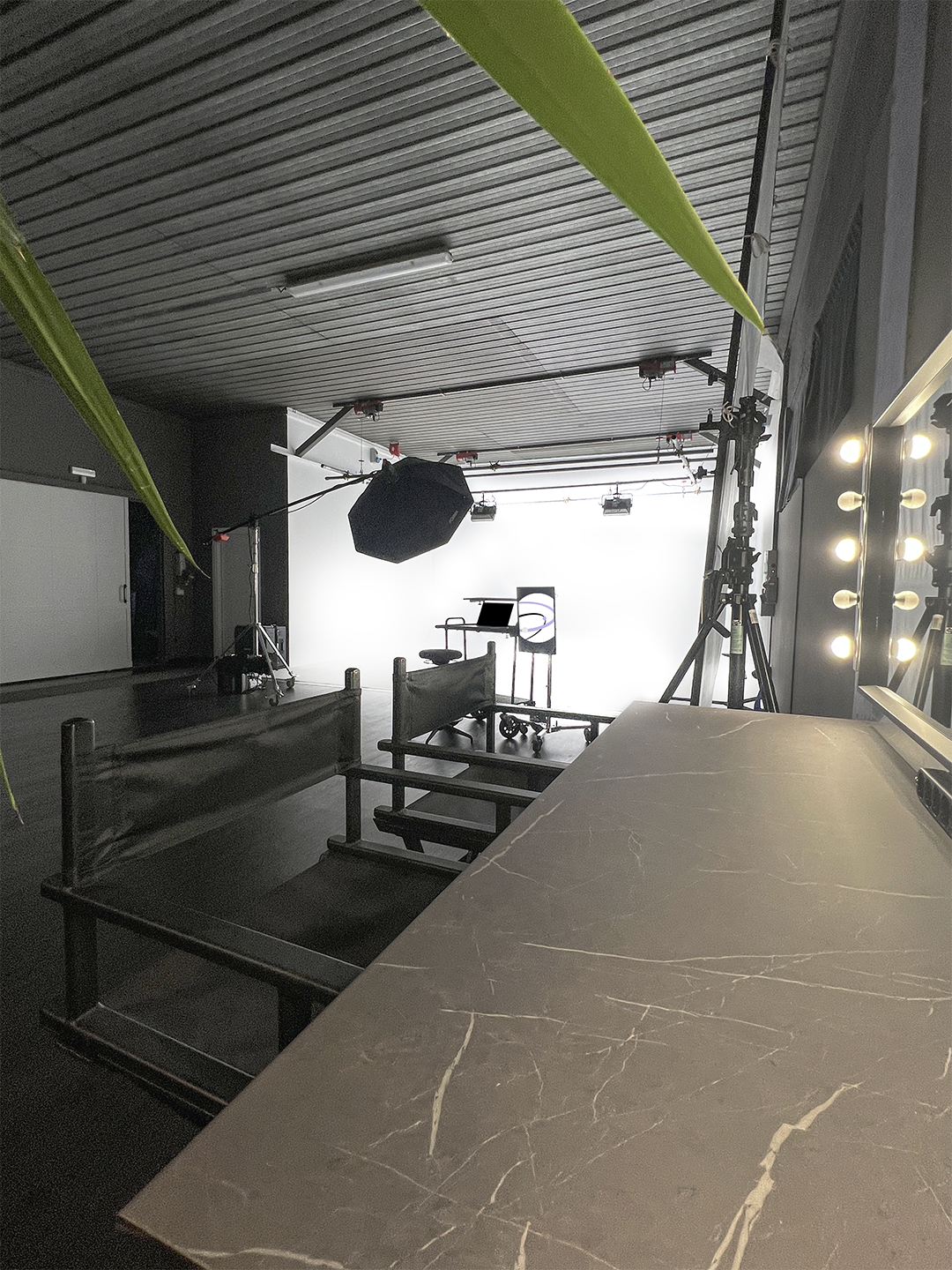 Sala 1 make up